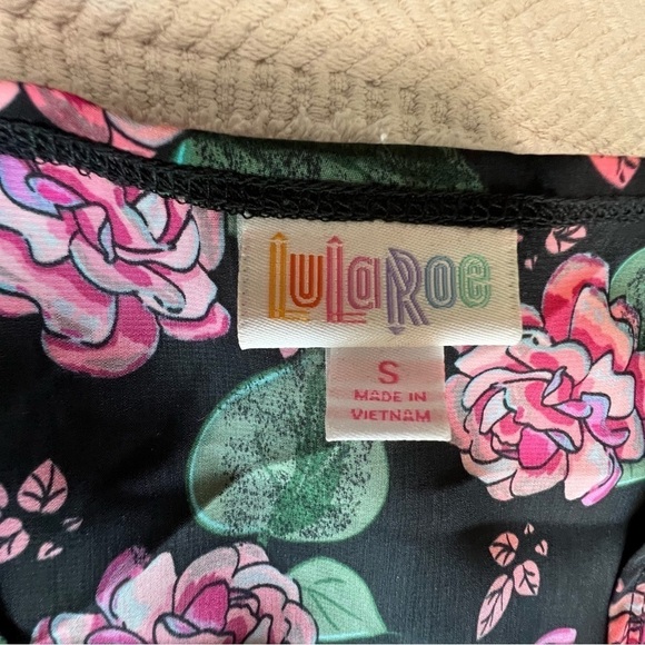 LuLaRoe Joy Long overlay Vest Cardigan. size small, black with floral crepe - Picture 3 of 9